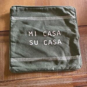 2💜$10
Accent Pillow cover 16x16. Green